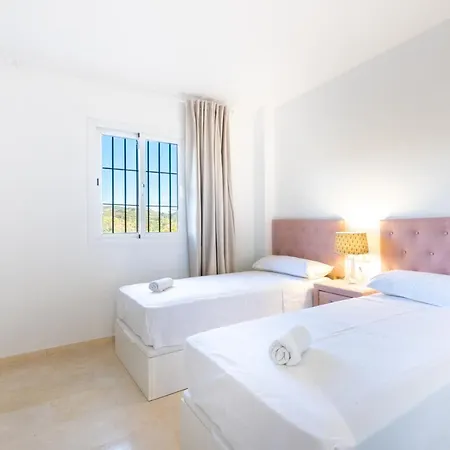 Los Lagos Golf Ii Charming 3 Bedroom In Apartment Marbella